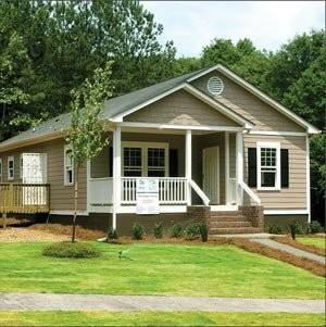 Bungalow pré-fabricado novo luxuoso da casa do padrão de Europa, jogos da casa da casa pré-fabricada da isolação térmica/casa de aço clara