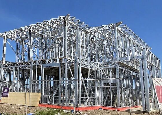 Construir rapidamente uma casa modular de dois andares.